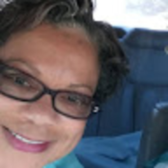 Meet your Posher, Latrina - Picture 1 of 1